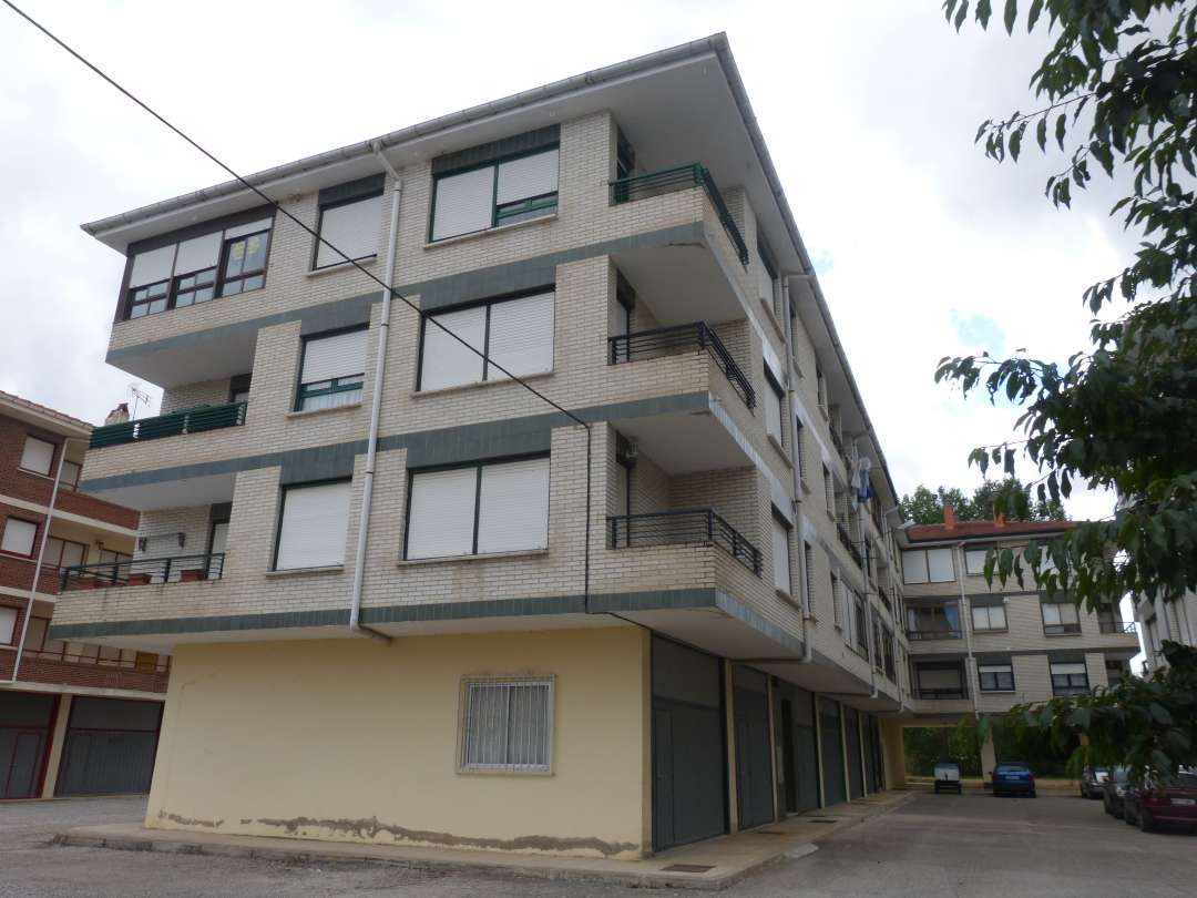 piso en venta en villarcayo de merindad de la castilla la vieja